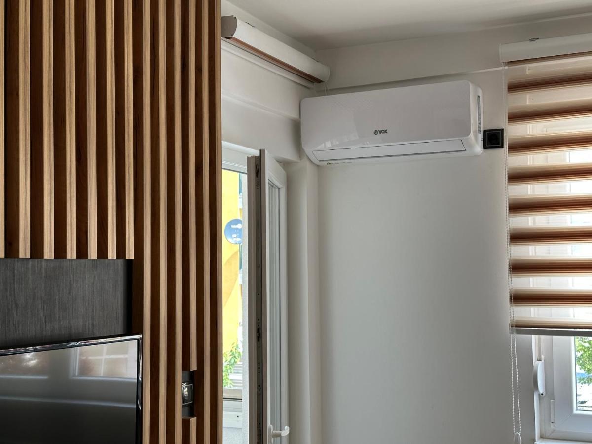 Stan Na Dan Viktor-Lukavica Apartment Сараево Екстериор снимка